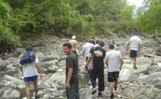 Canyoning por quebrada. Canyoning por quebrada.