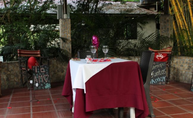 Cena romántica. Cena romántica.