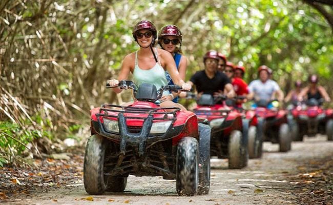 Cuatrimoto en pareja. 