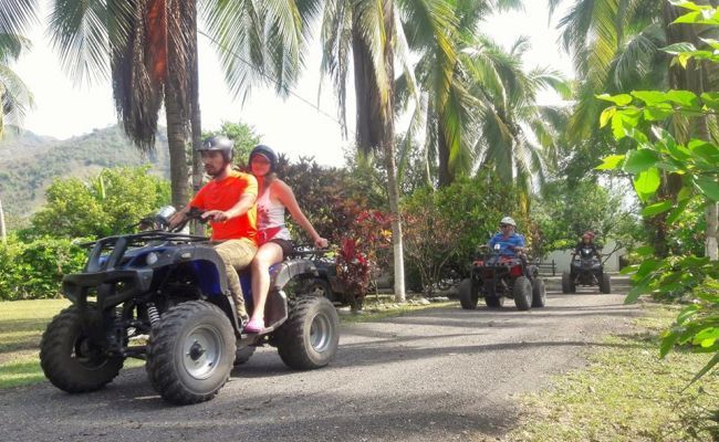 Cuatrimoto en pareja. 
